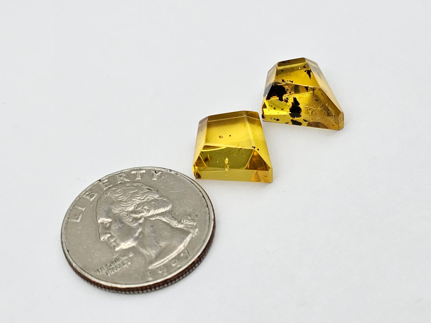 Amber half faceted set