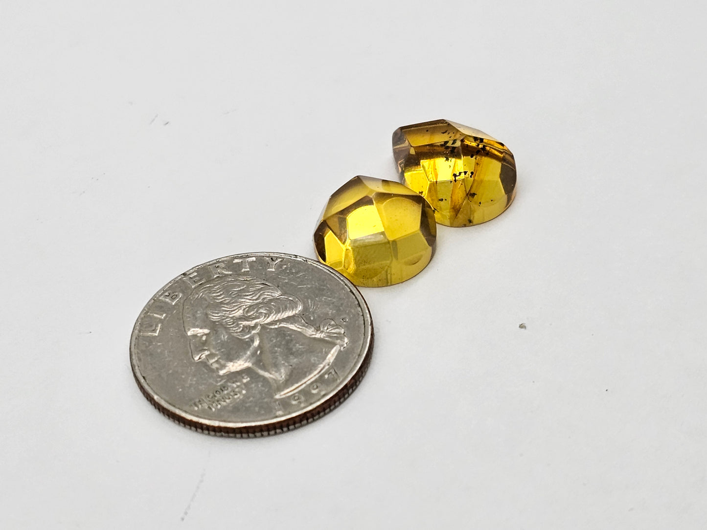 Amber half faceted set