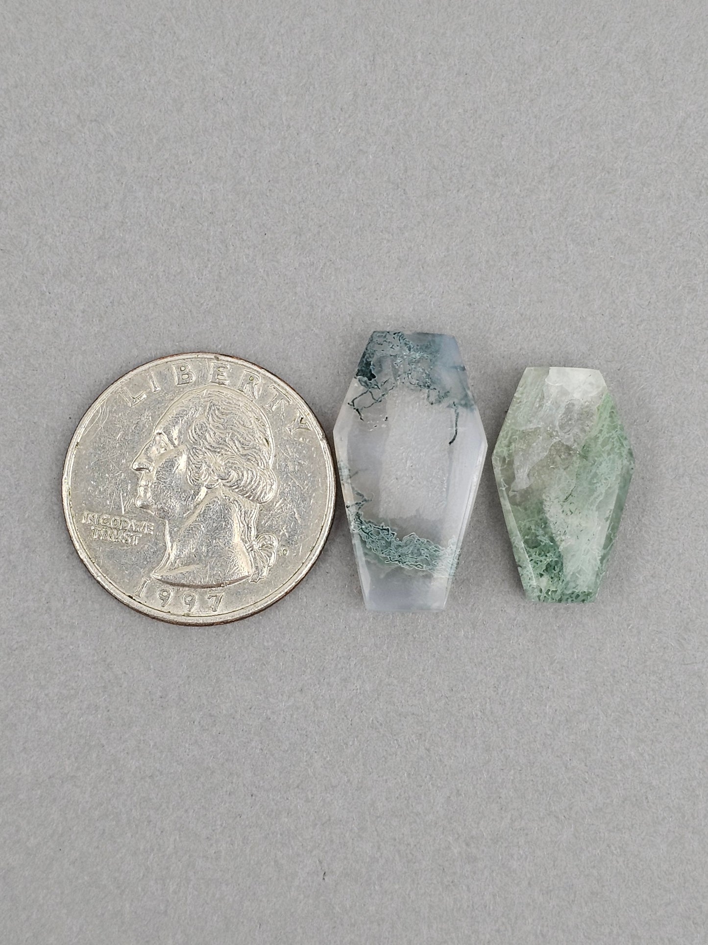 Moss agate coffin cabochon set