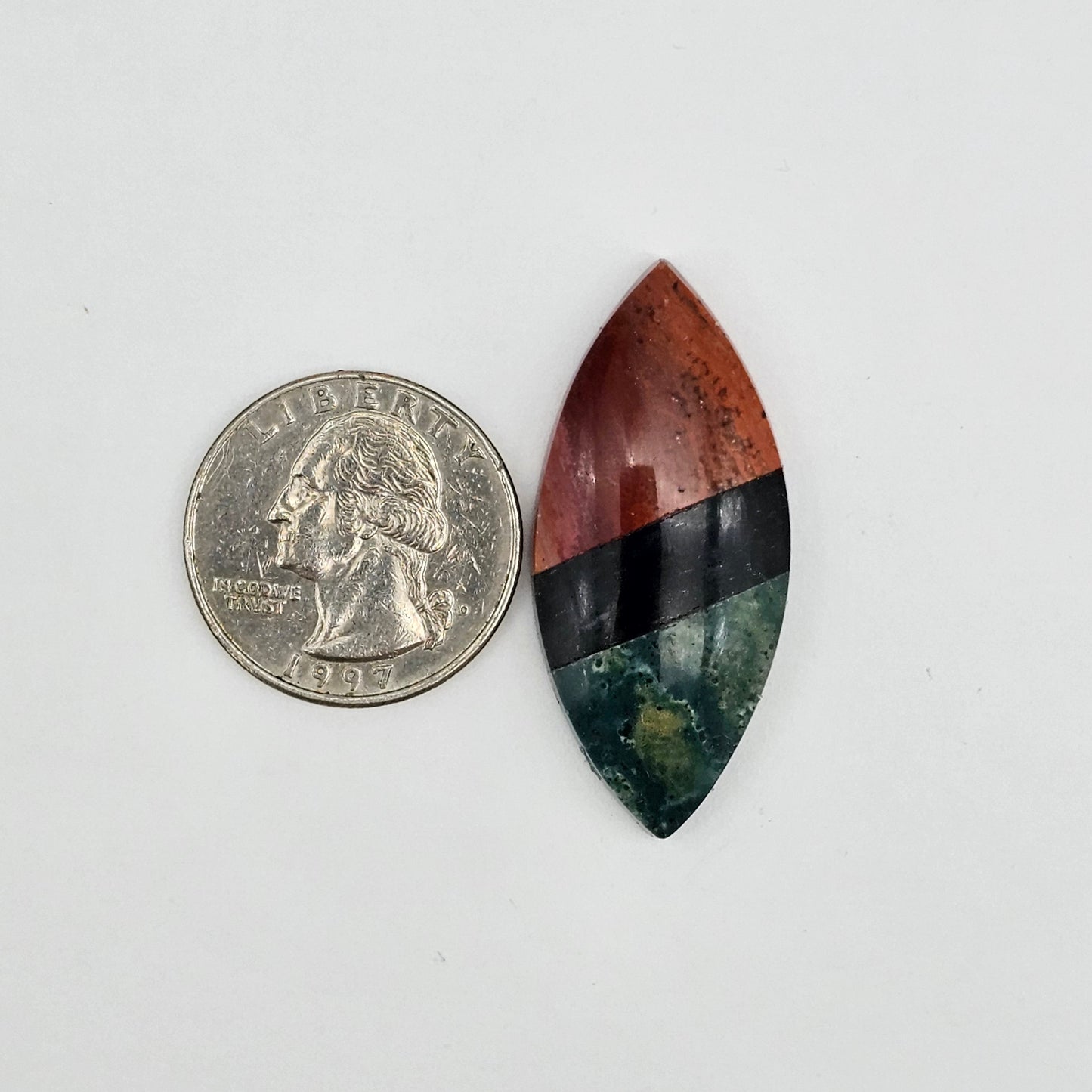 Intarsia inlay cabochon with agate and obsidian