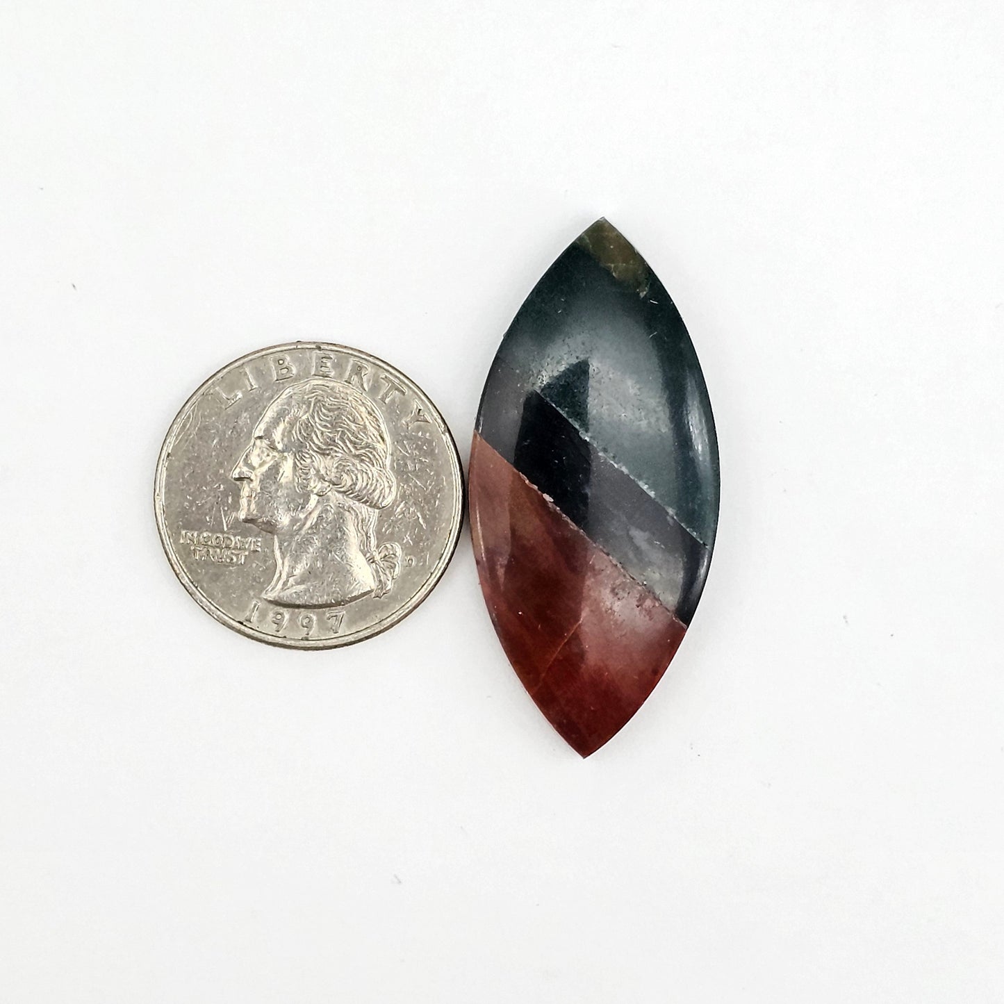 Intarsia inlay cabochon with agate and obsidian