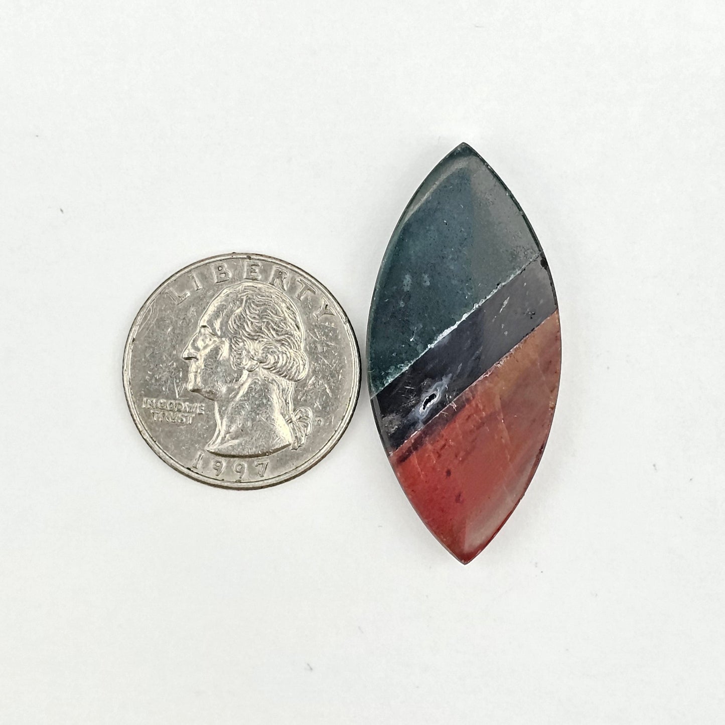 Intarsia inlay cabochon with agate and obsidian