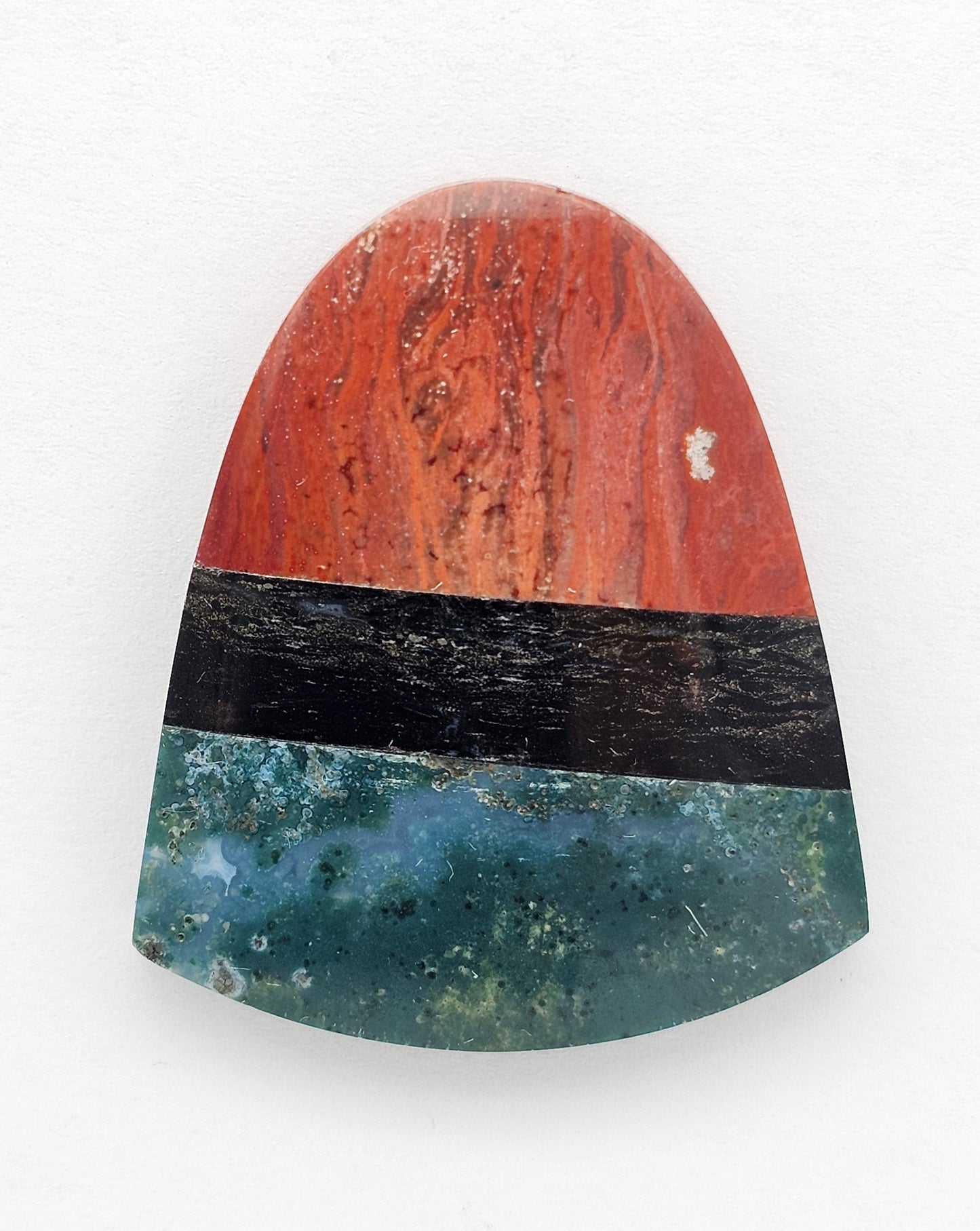 Intarsia inlay cabochon with agate and obsidian