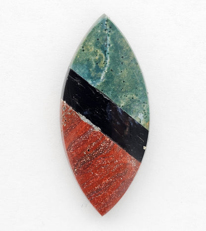 Intarsia inlay cabochon with agate and obsidian