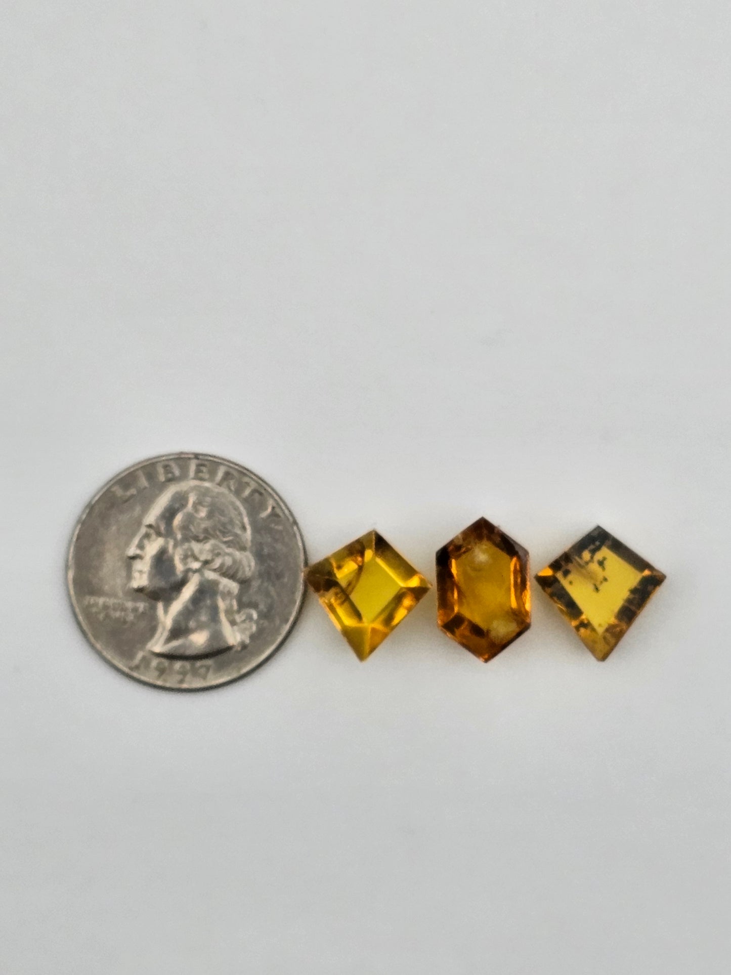 Amber half faceted set