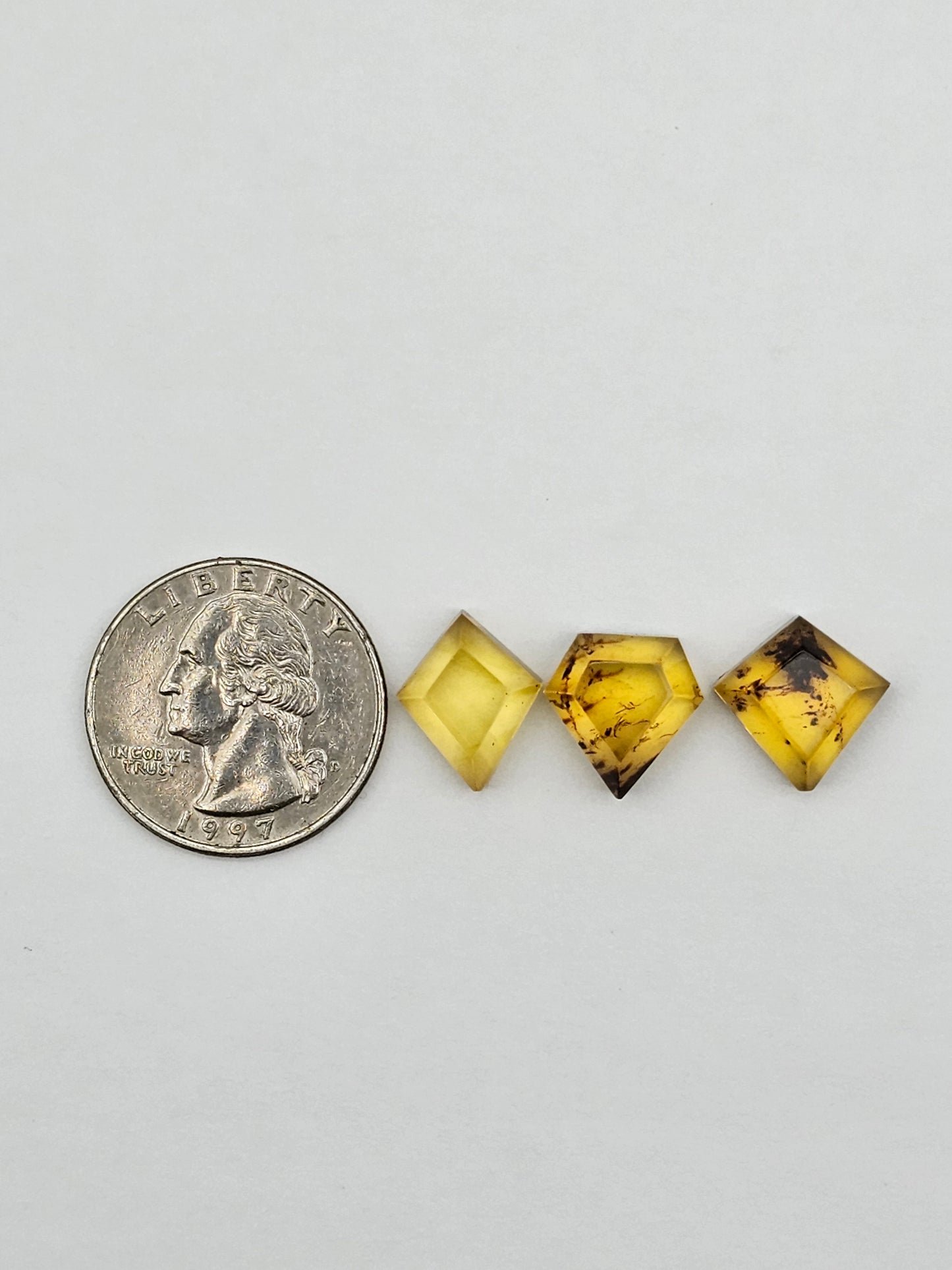 Amber half faceted set