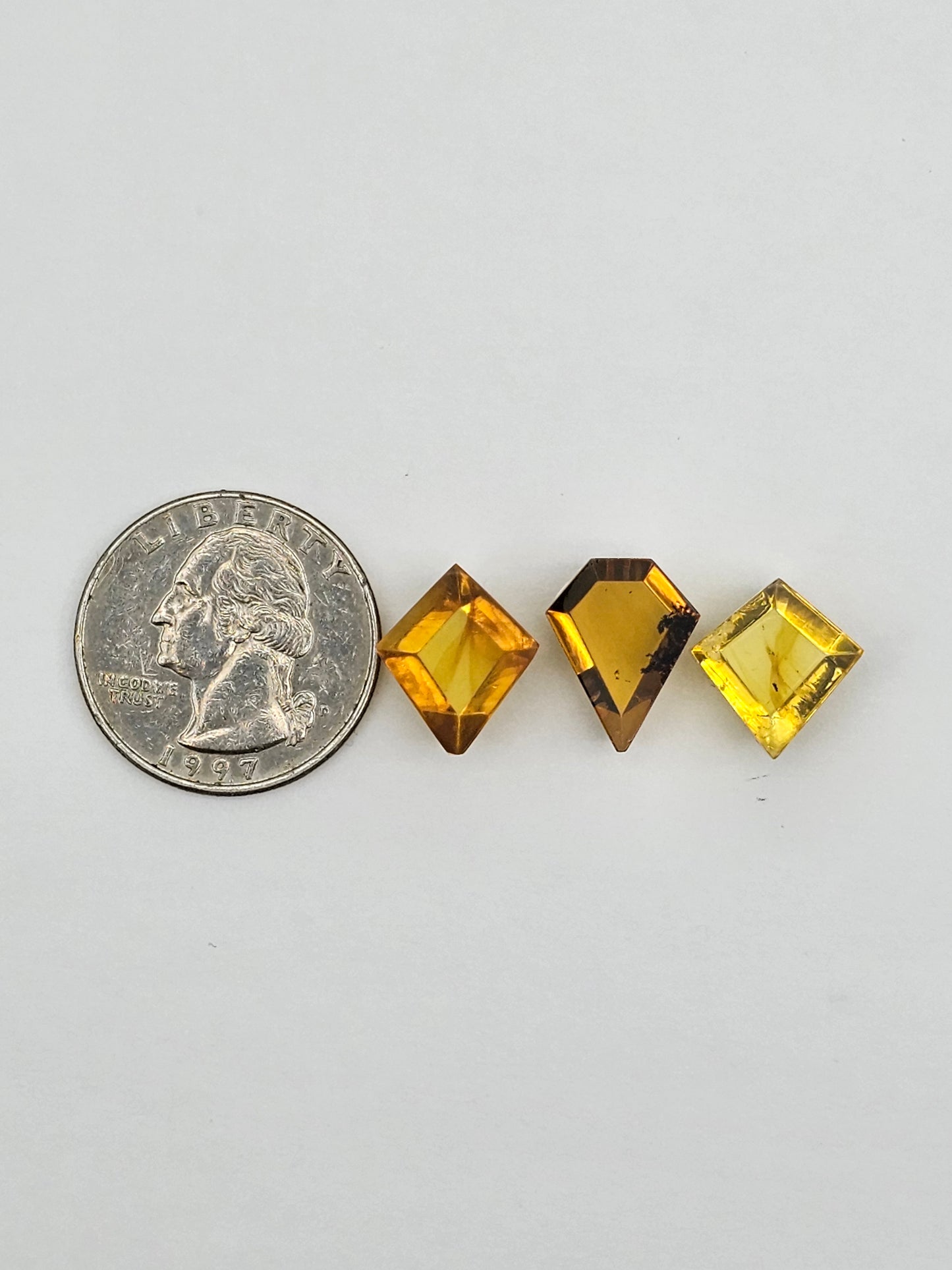 Amber half faceted set