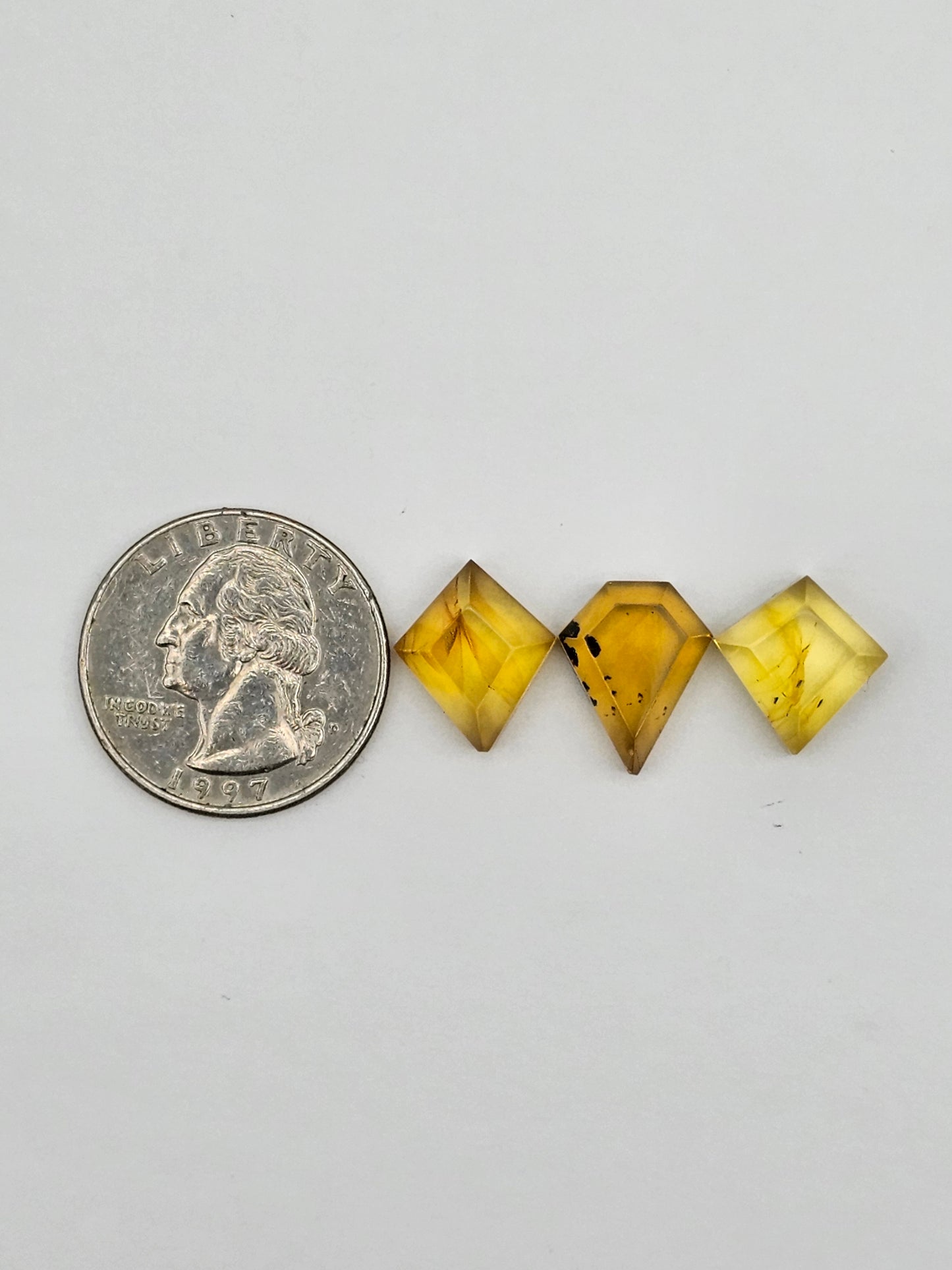 Amber half faceted set