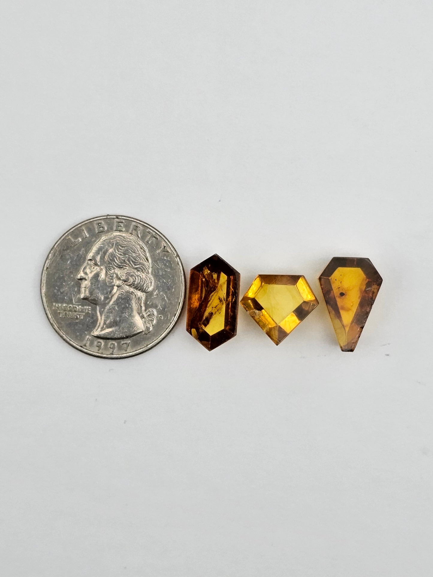Amber half faceted set