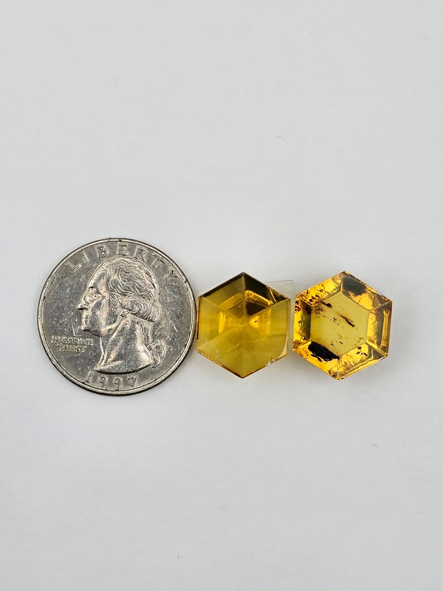 Amber half faceted set