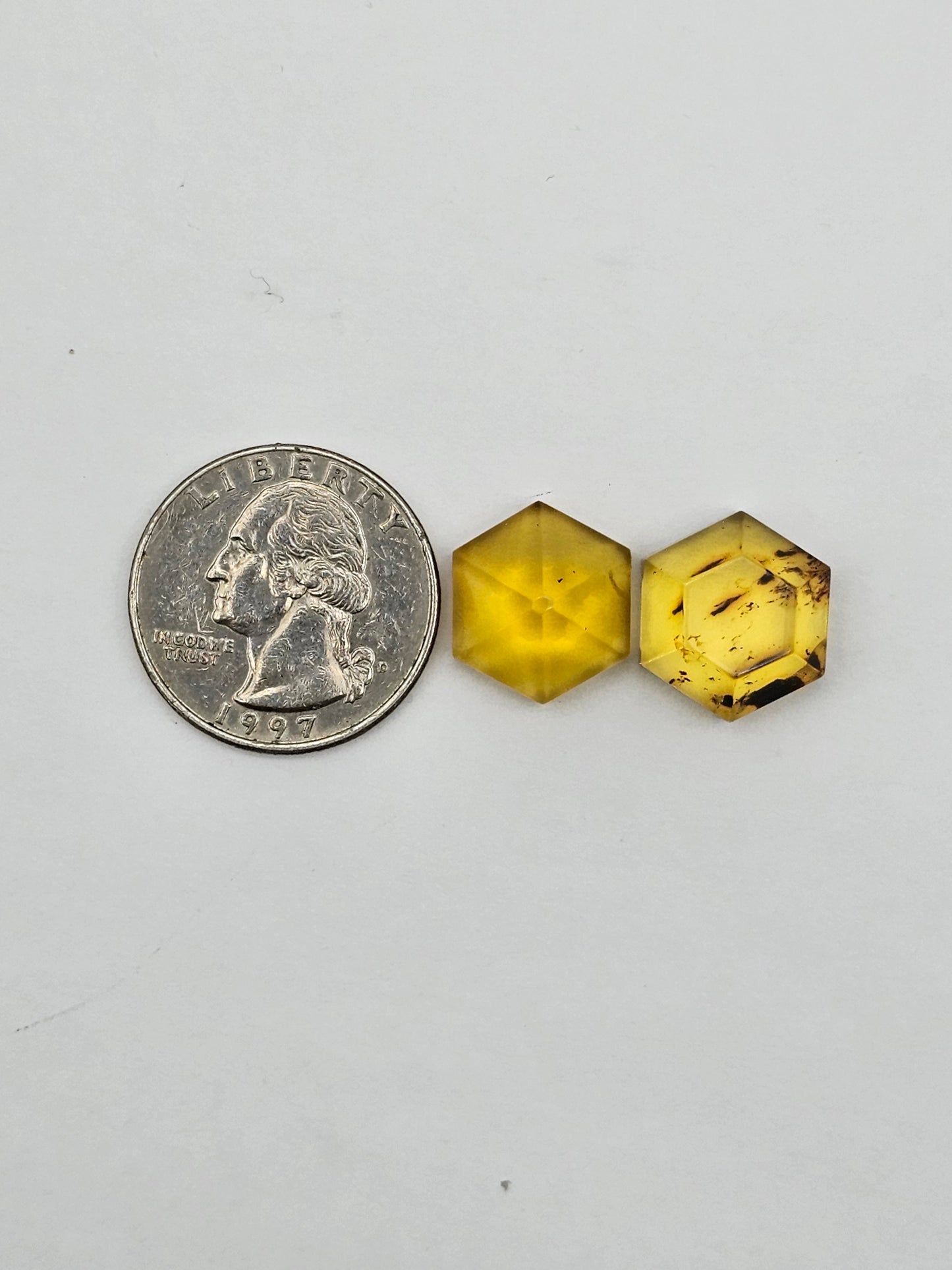 Amber half faceted set