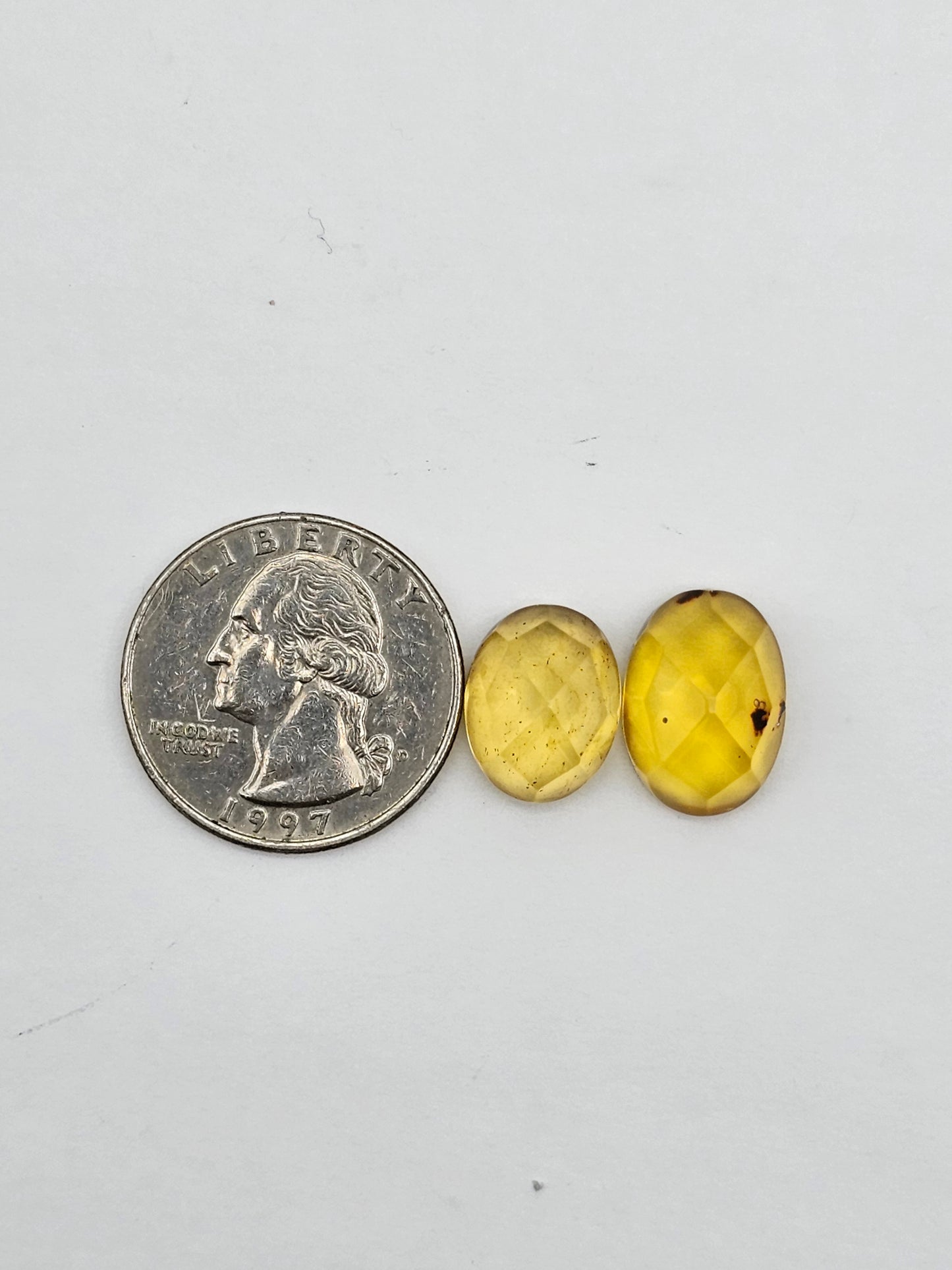 Amber half faceted set