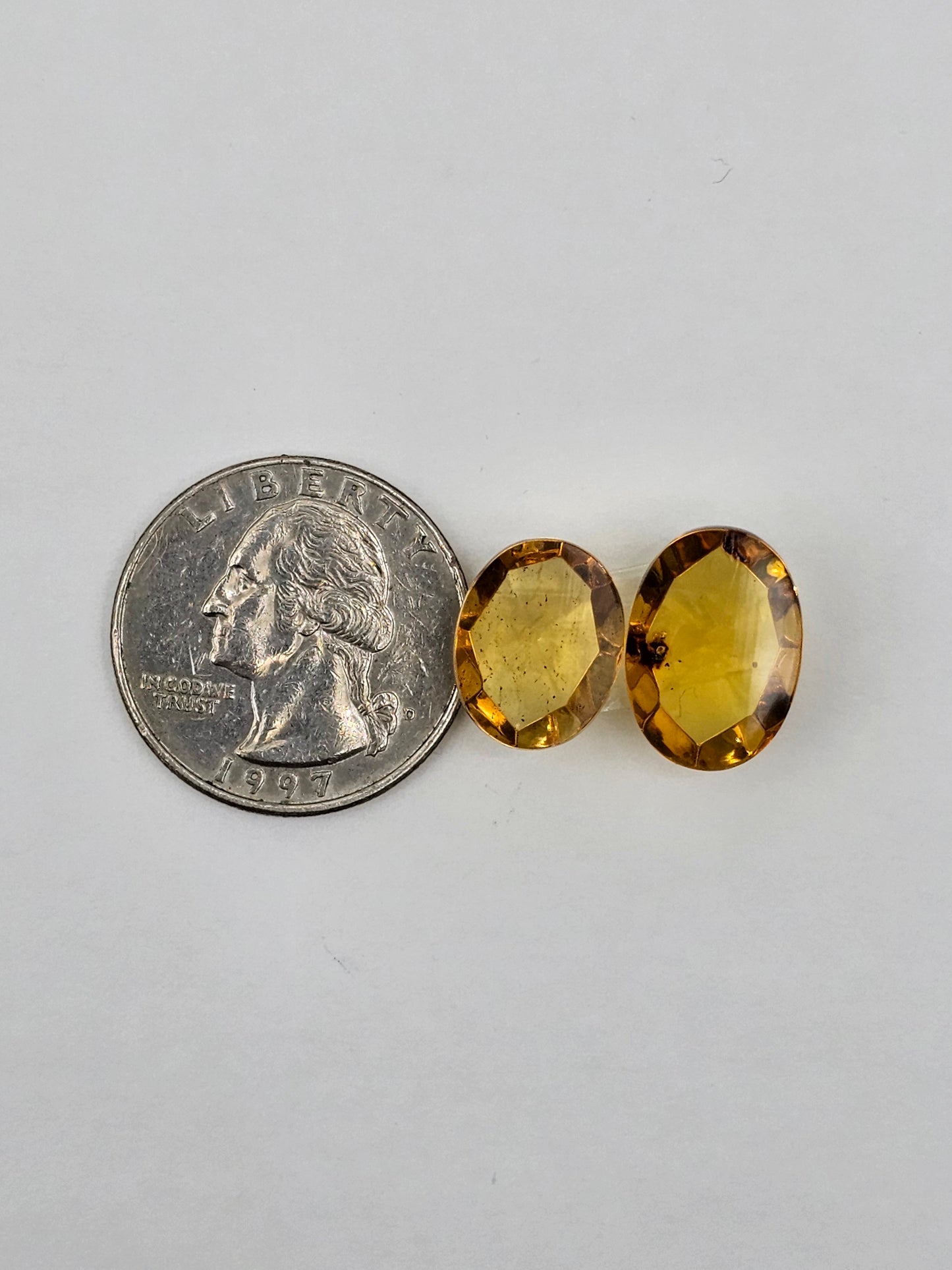 Amber half faceted set