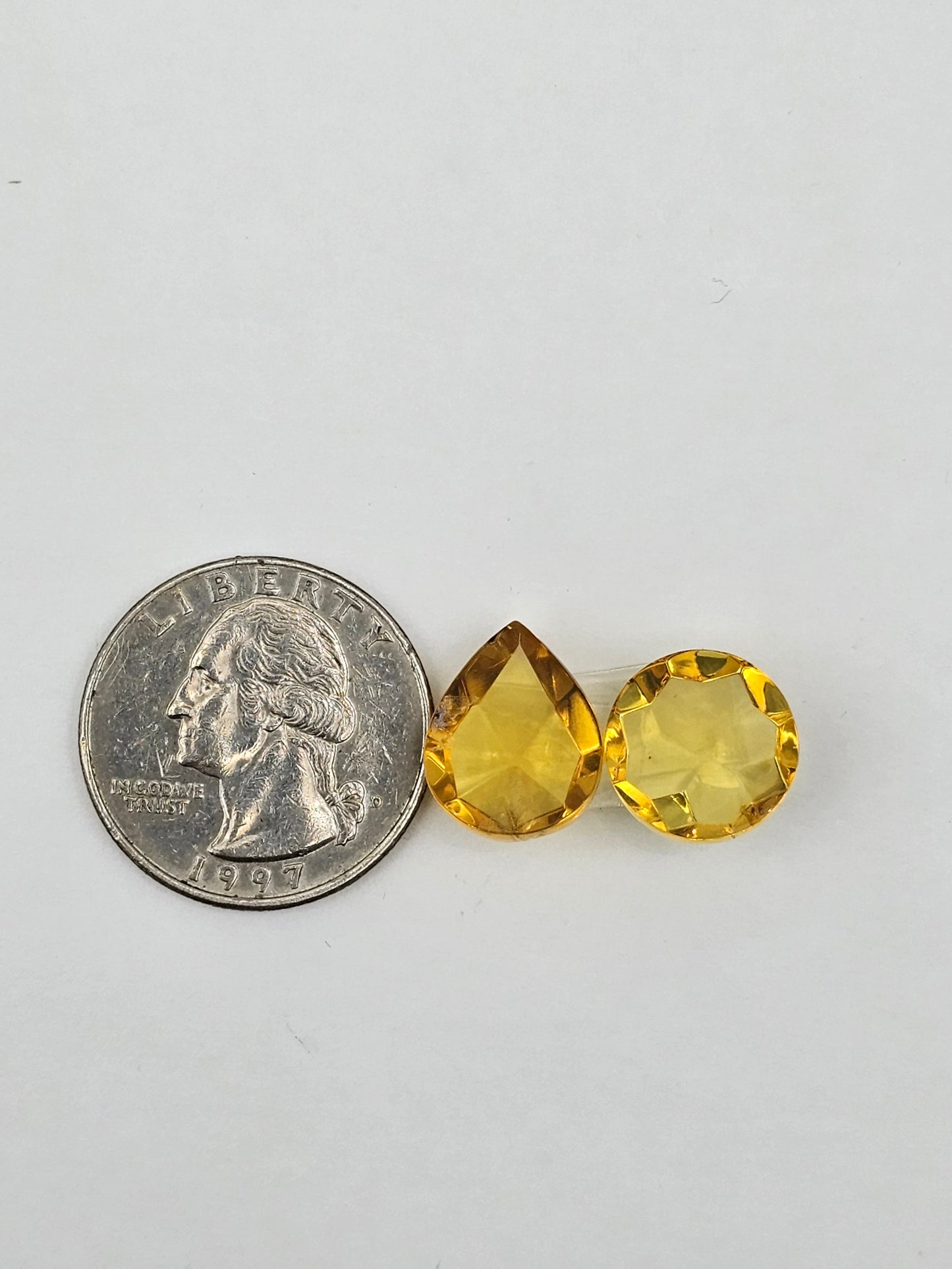 Amber half faceted set