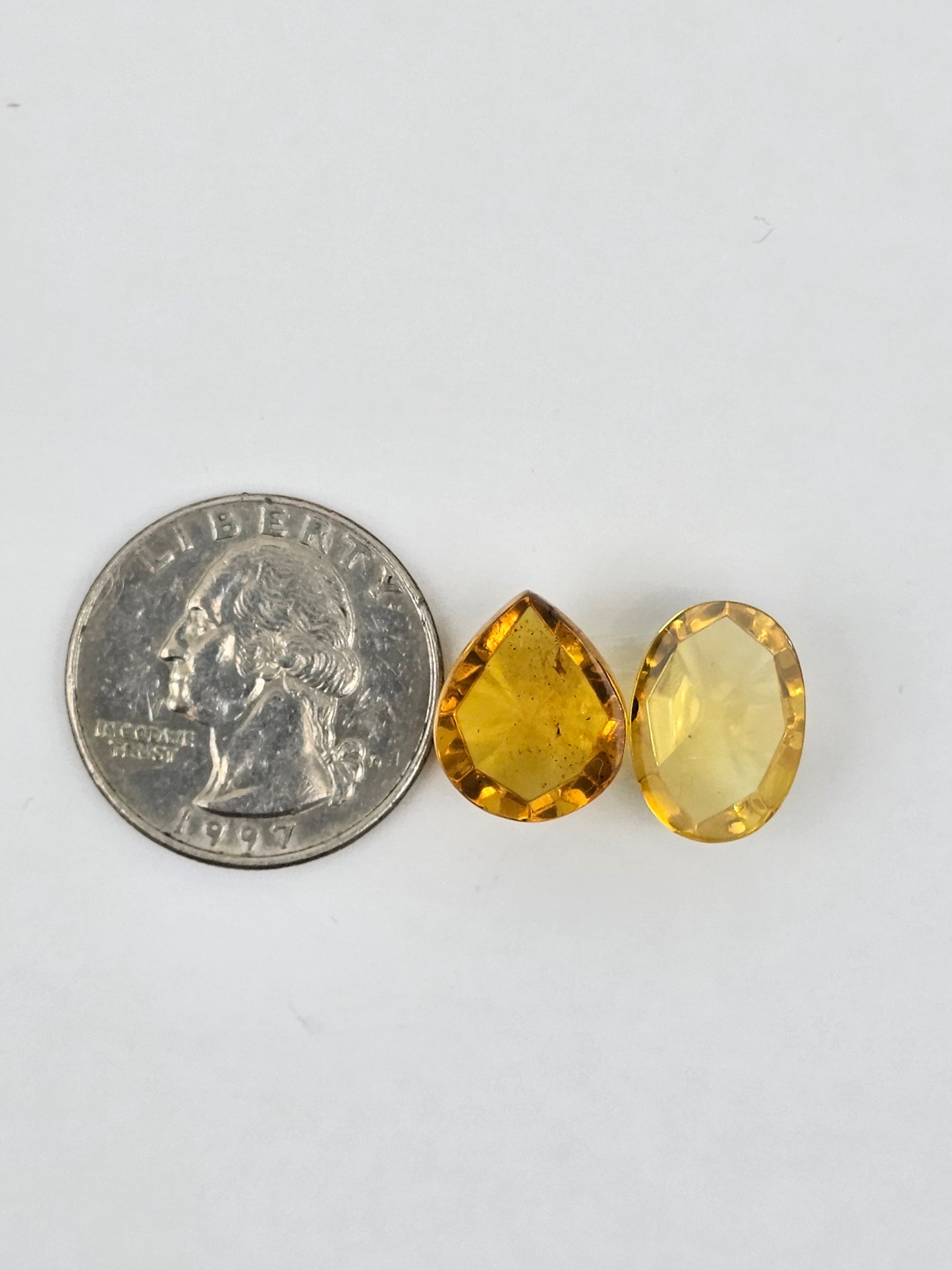 Amber half faceted set