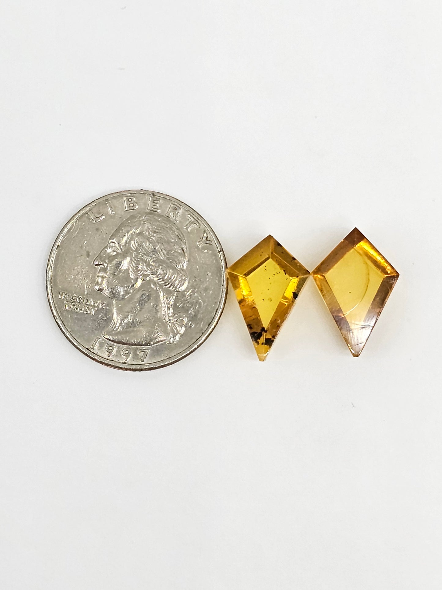Amber Geometric Cabochon set