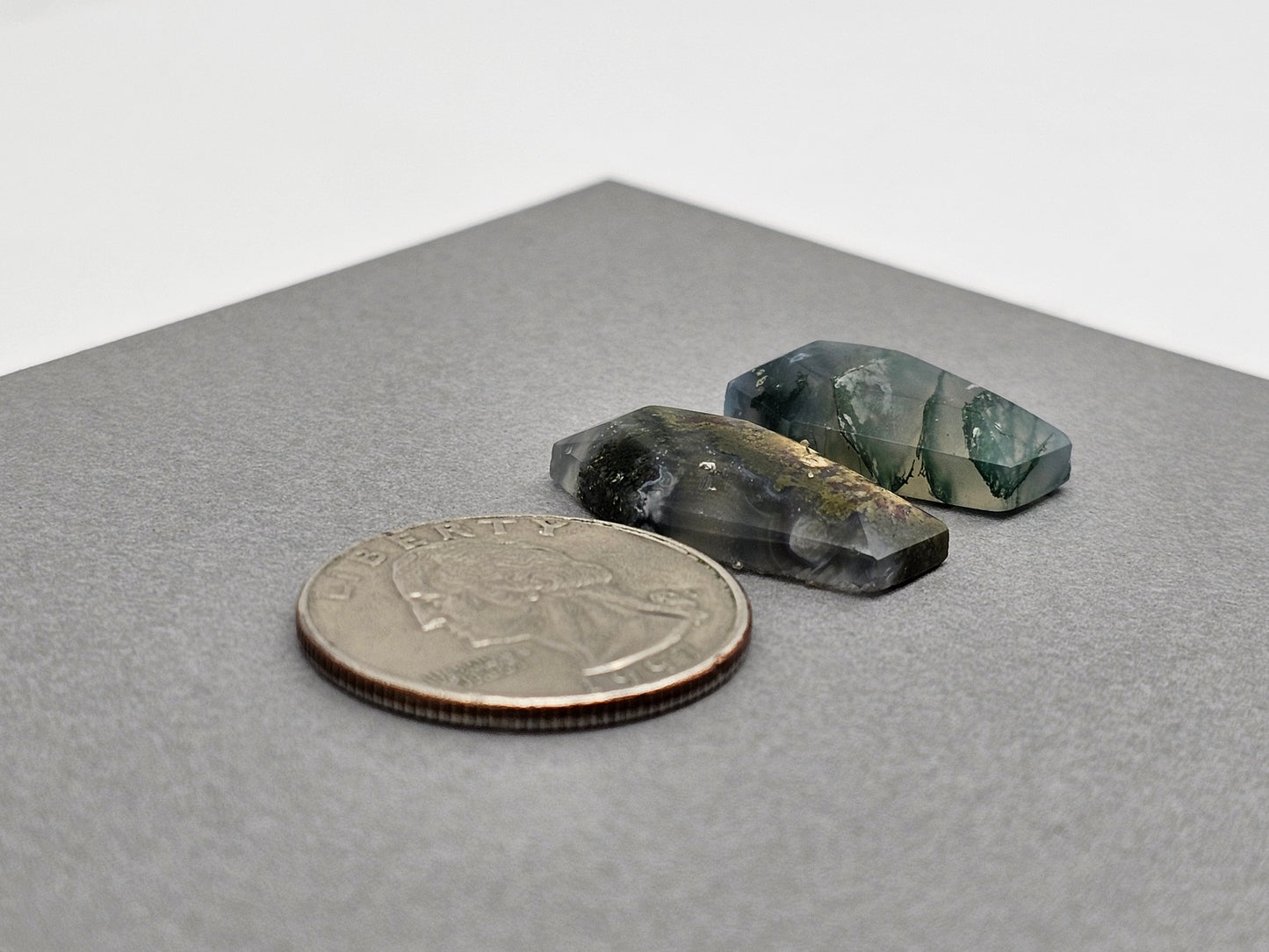 Moss agate coffin cabochon set
