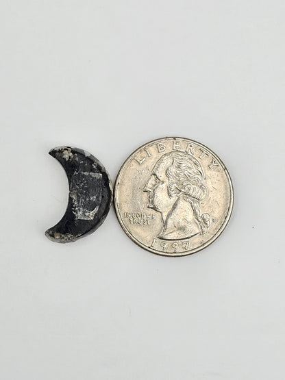 Snake skin agate moon cabochon